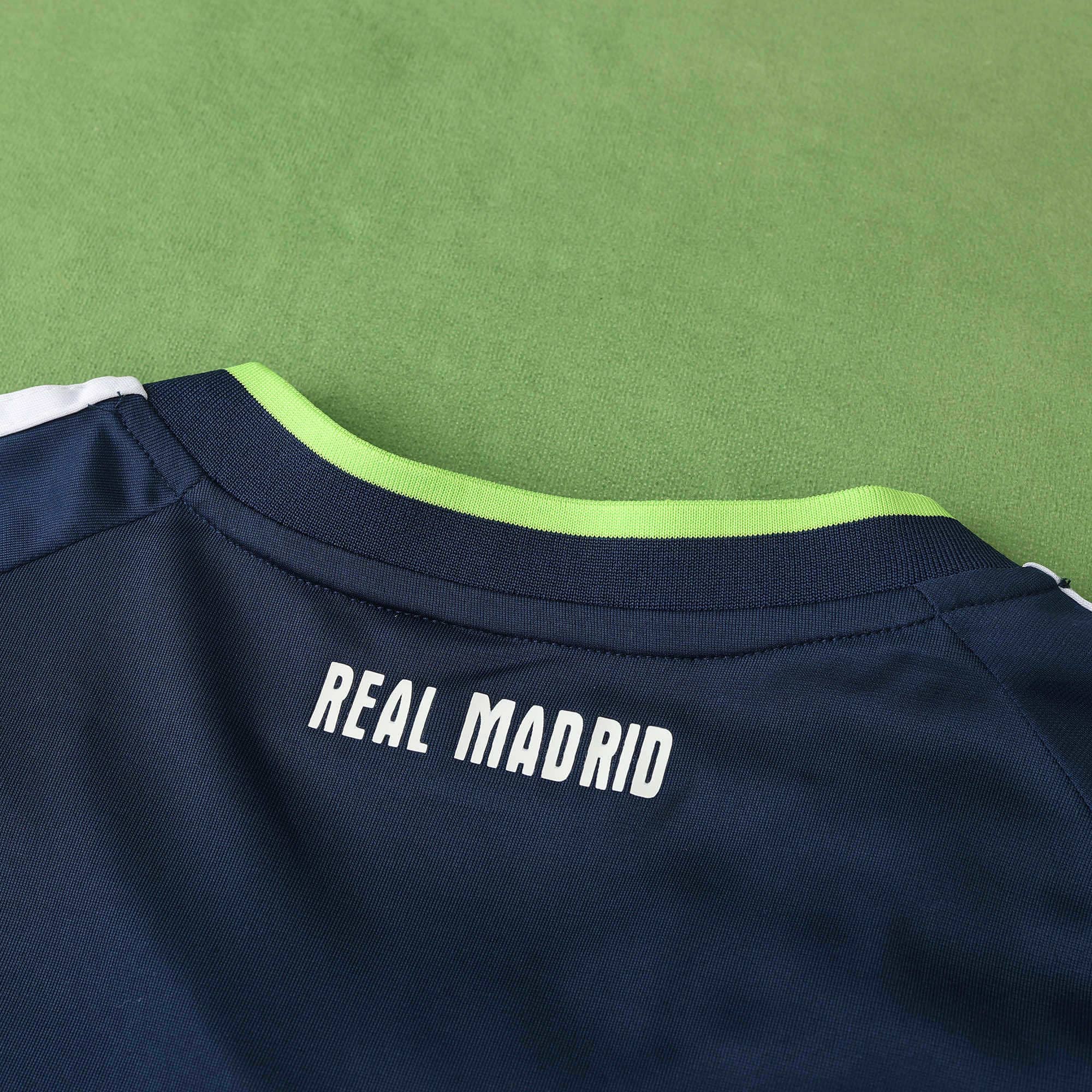 Camisola alternativa Real Madrid 2010/2011 - Ronaldo 7 - Versão adepto 10