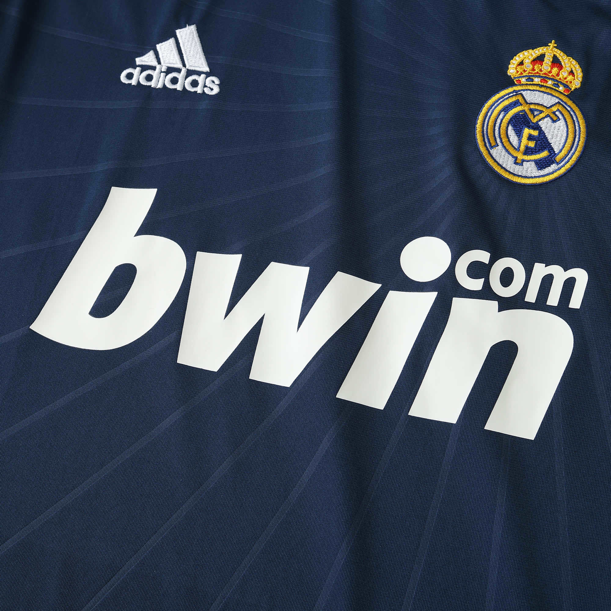 Camisola alternativa Real Madrid 2010/2011 - Ronaldo 7 - Versão adepto 8