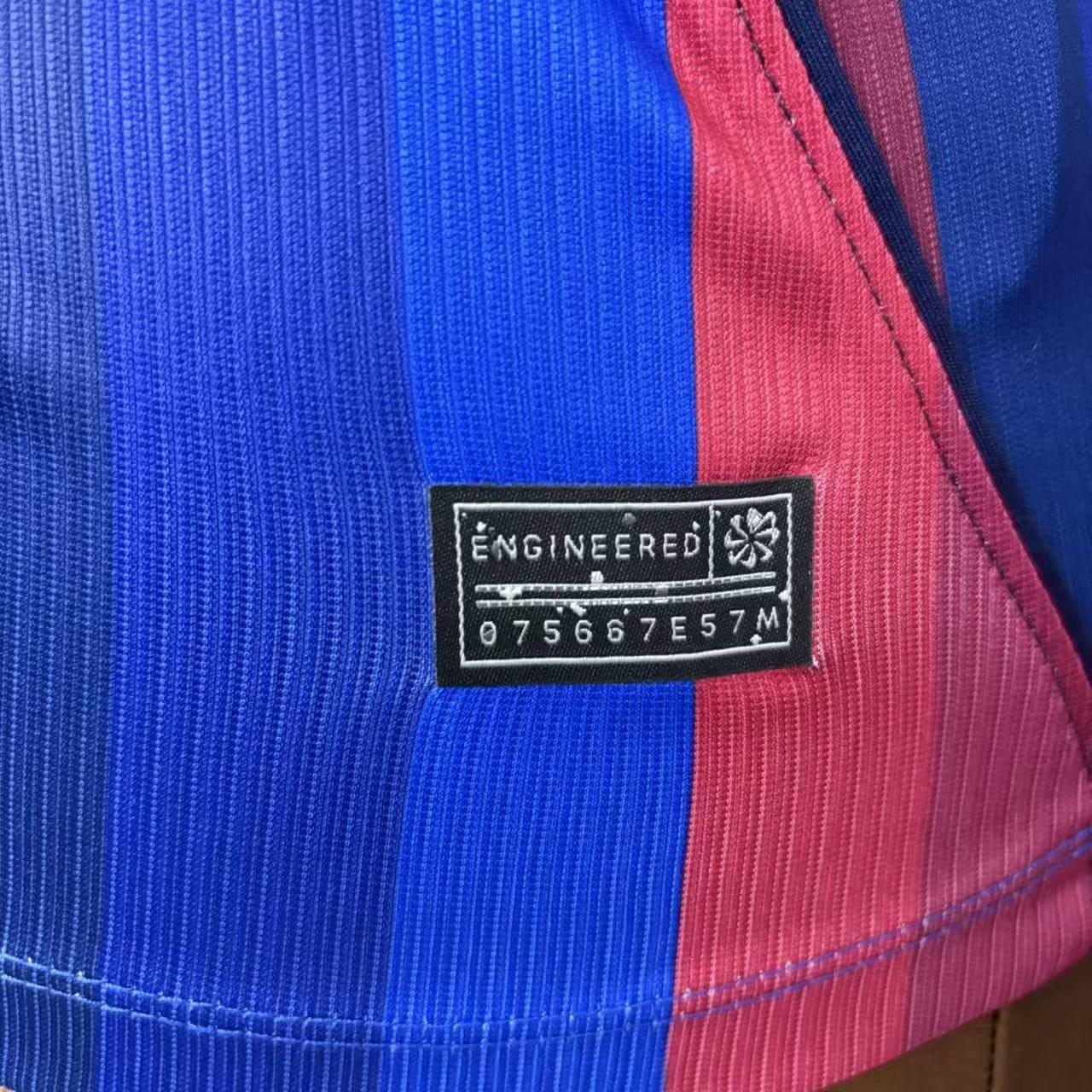 Camisola Principal Barcelona 26/27 - Versão feminina 10
