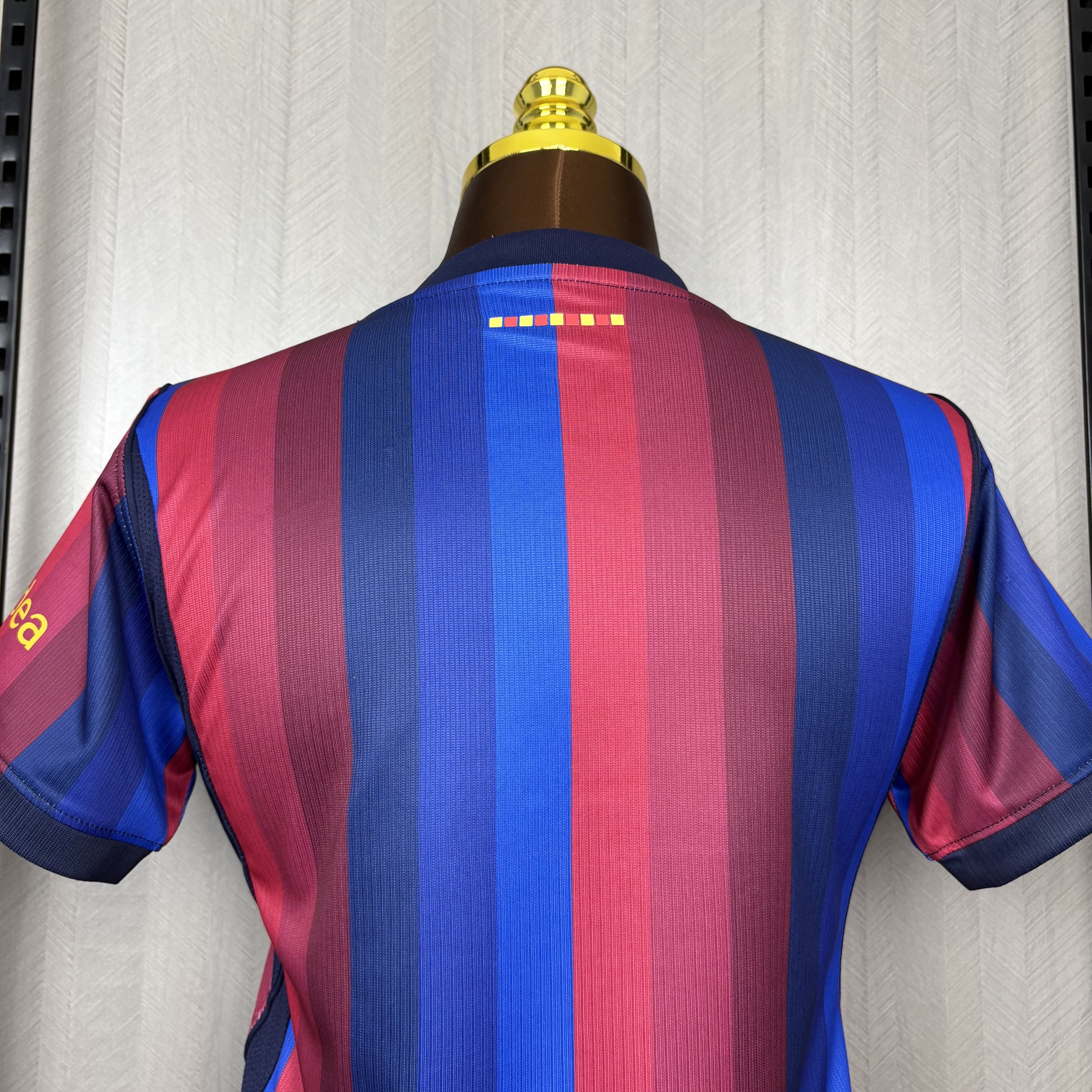 Camisola Principal Barcelona 26/27 - Versão feminina 9