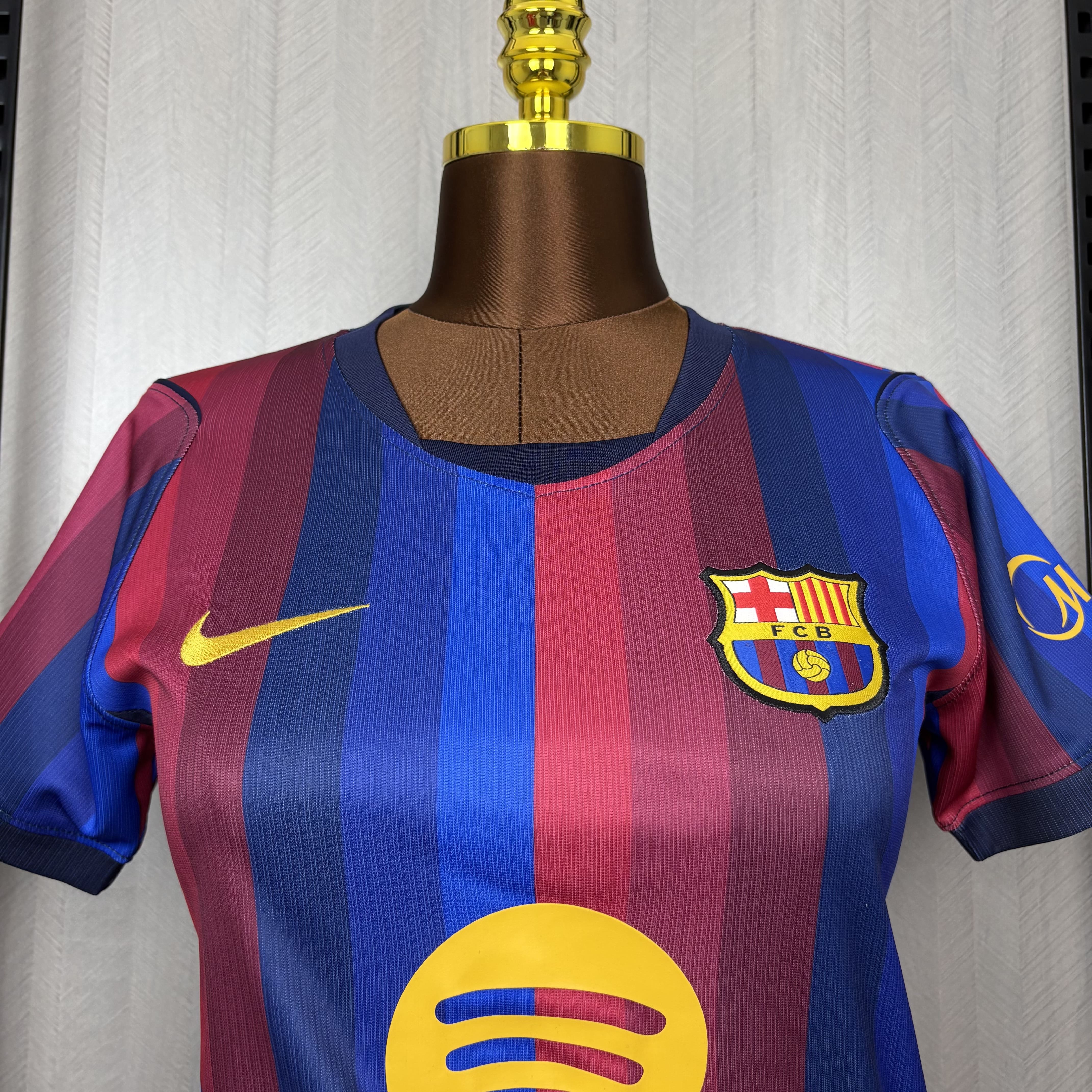 Camisola Principal Barcelona 26/27 - Versão feminina 6