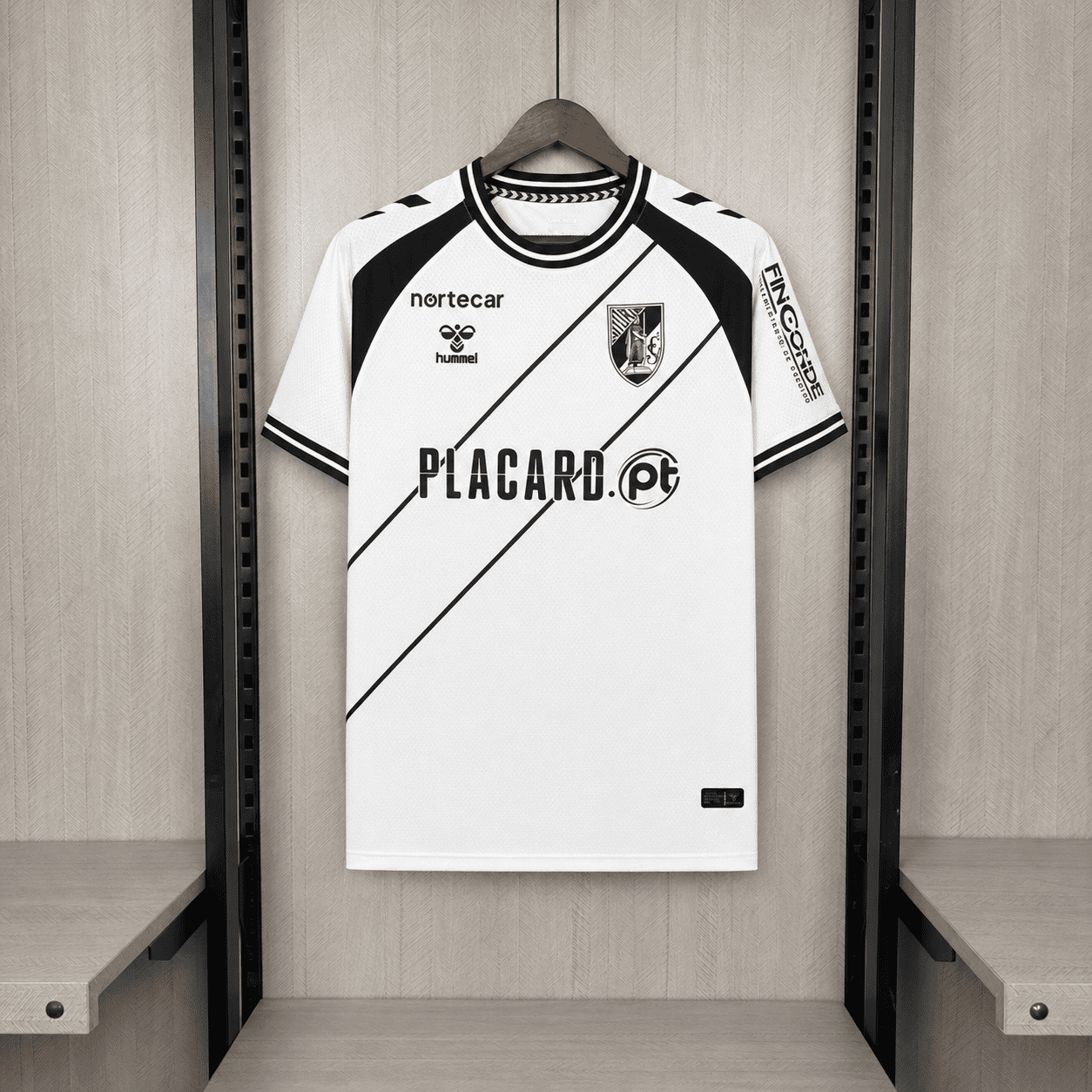 Camisola principal Vitória de Guimarães 26/27 - Versão adepto 1