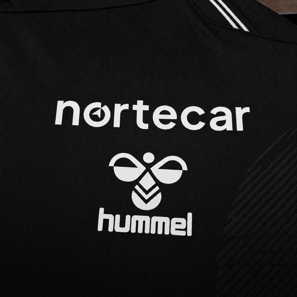 Camisola alternativa Vitória de Guimarães 26/27 - Versão adepto 4