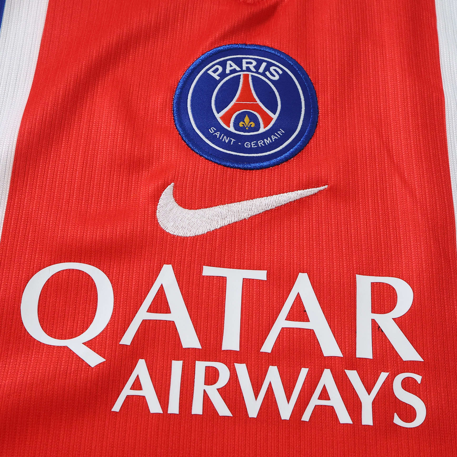 Camisola Principal PSG 26/27 Cropped 4