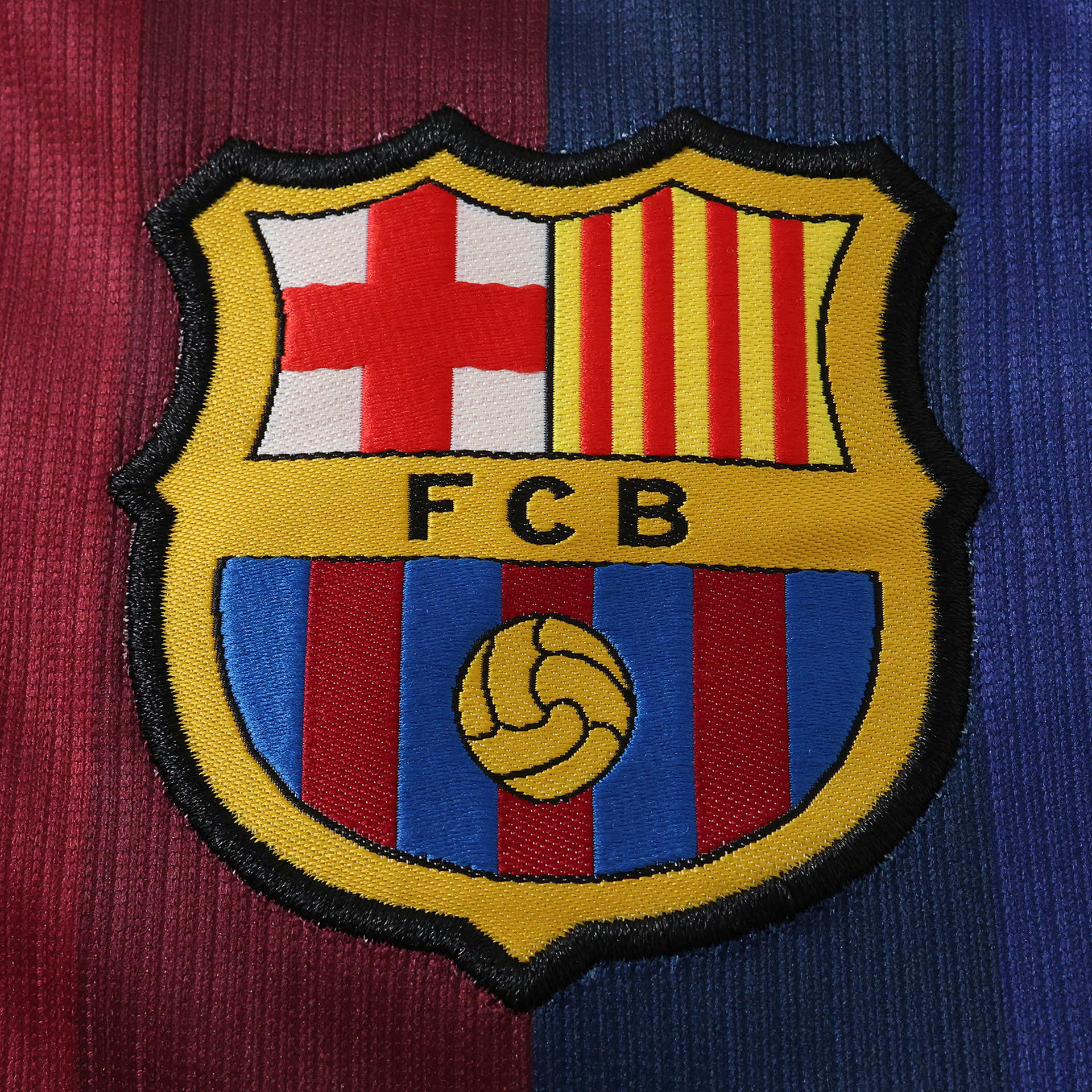 Camisola Principal Barcelona 26/27 Cropped 4