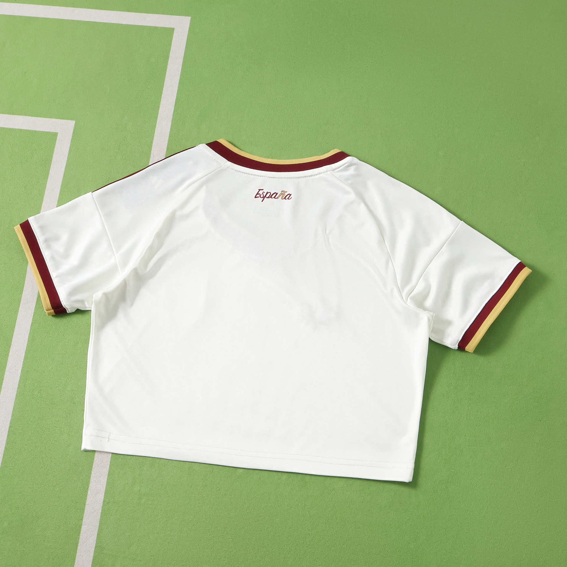 Camisola alternativa Espanha 2026 Cropped 2