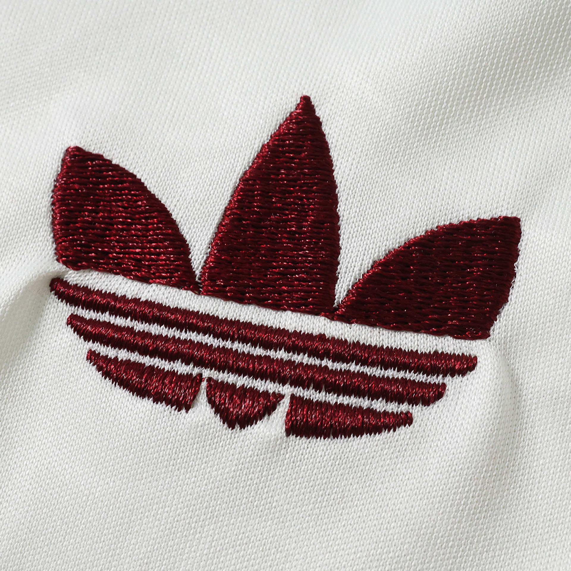 Camisola alternativa Espanha 2026 Cropped 5