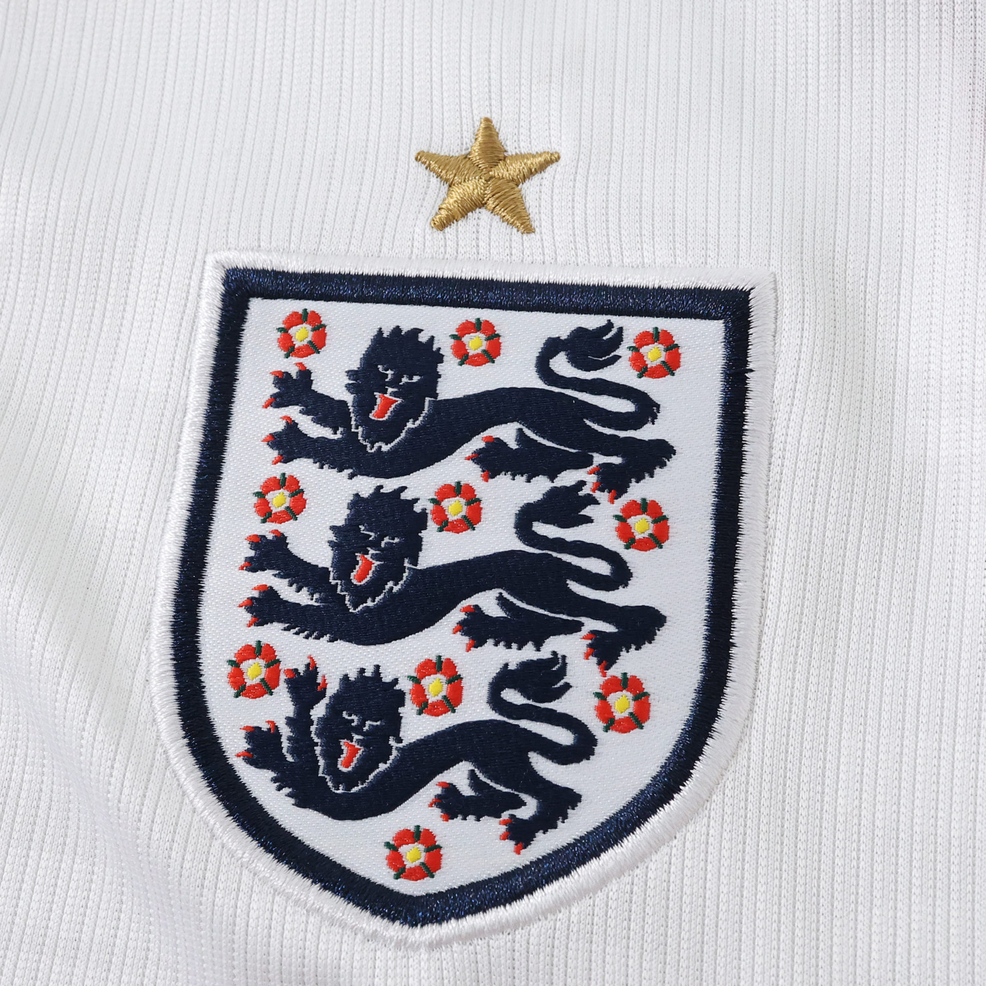 Camisola principal Inglaterra 2026 Cropped 3