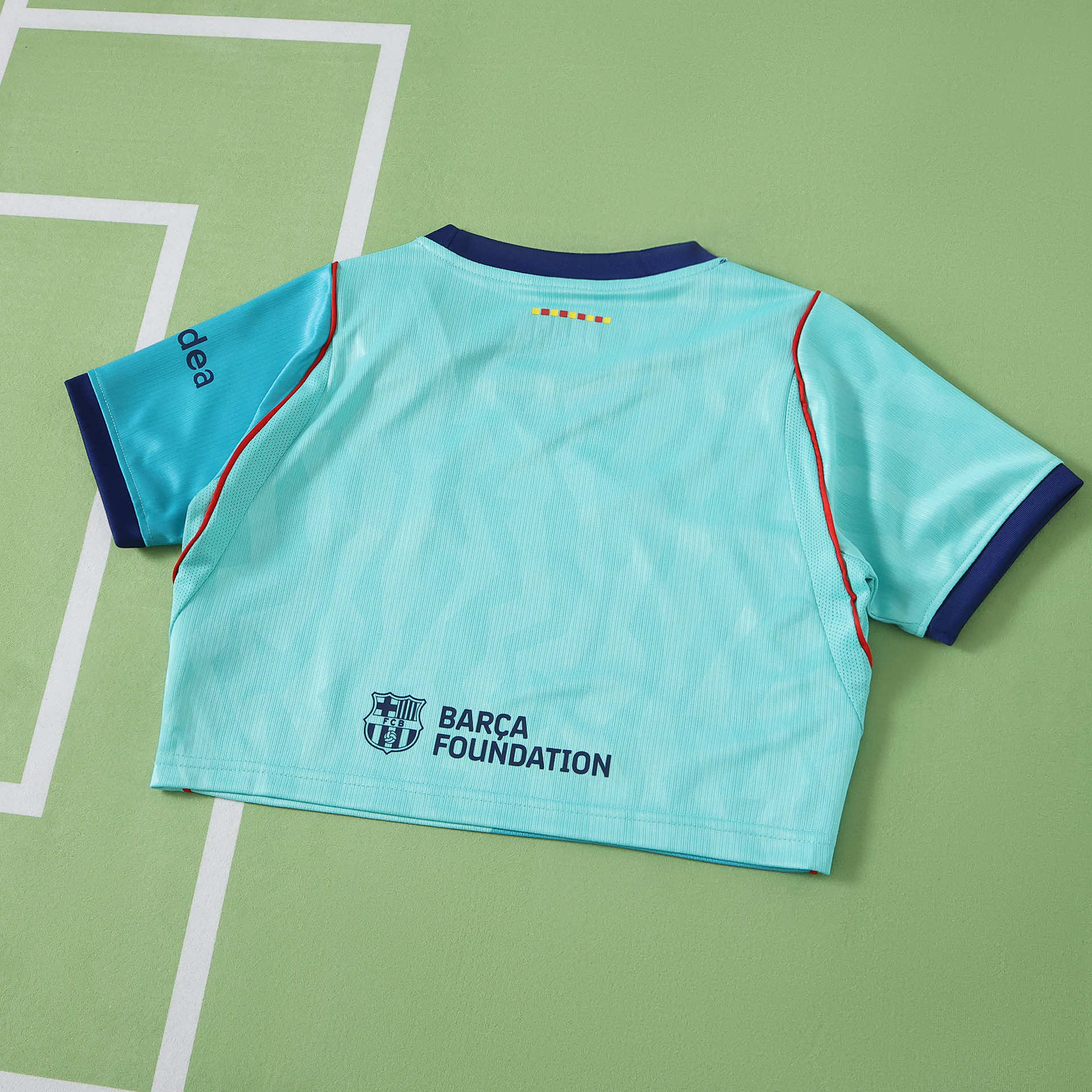 3ª Camisola Barcelona 26/27 Cropped 2