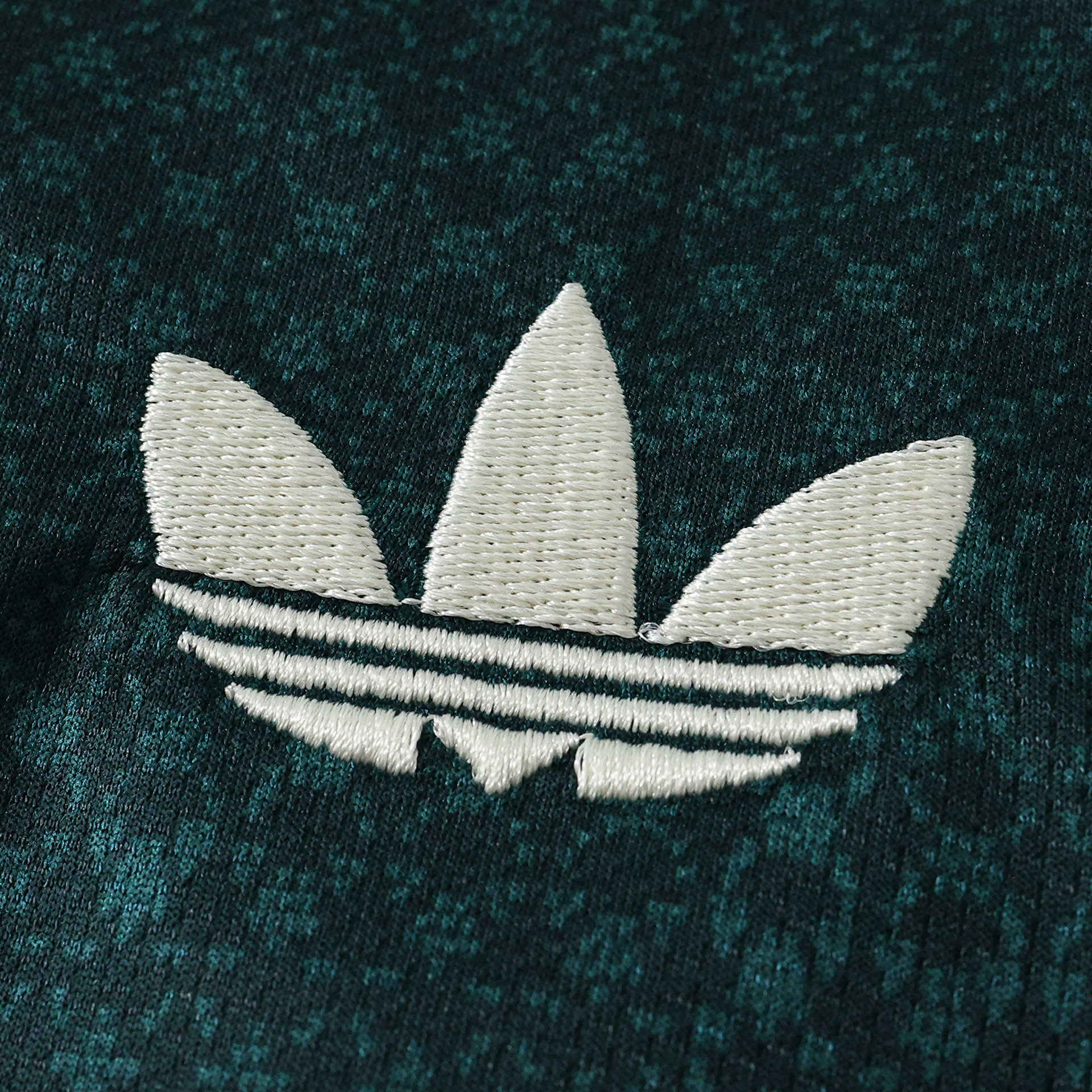 Camisola alternativa Real Madrid 26/27 Cropped 5