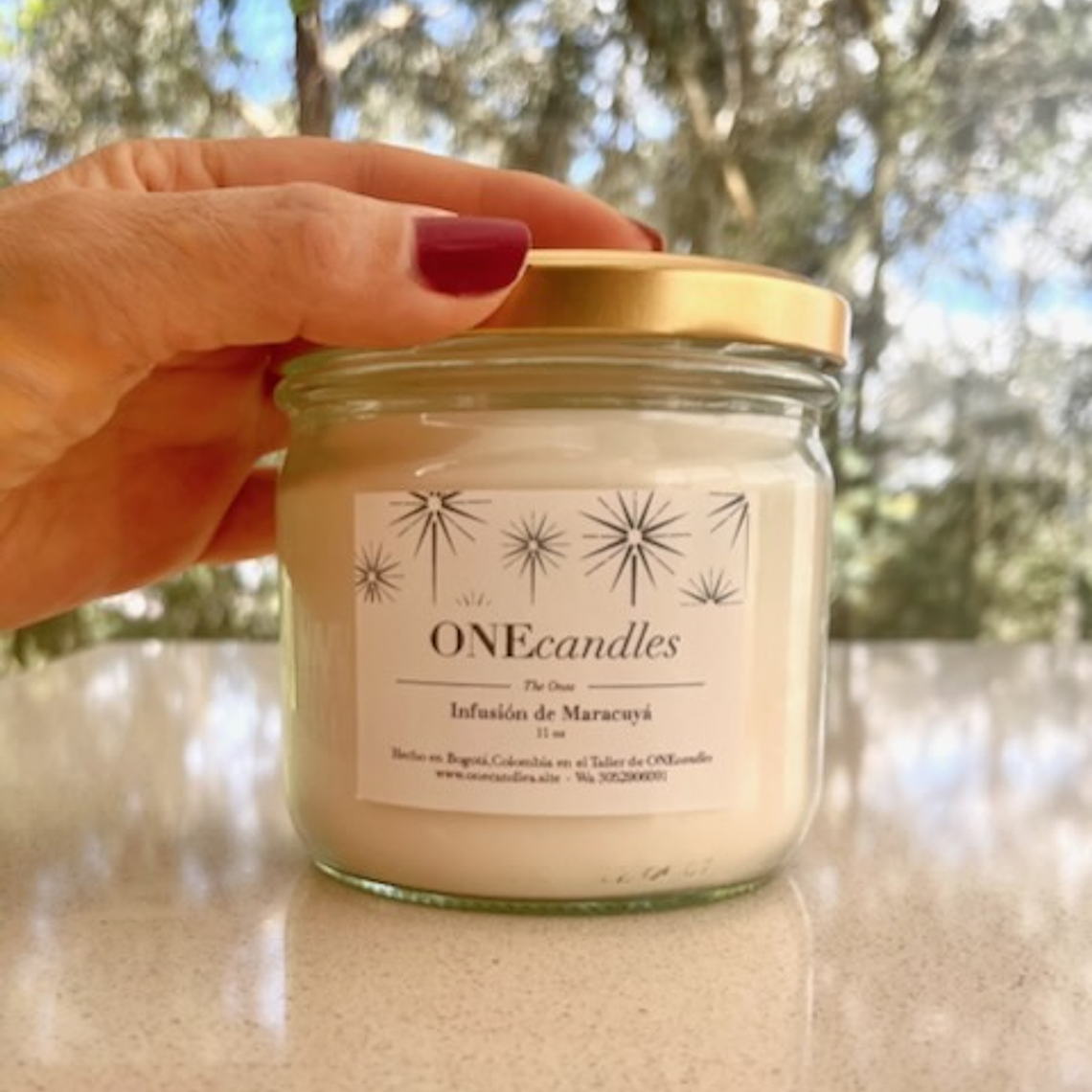 Vela Esencial Tapa Dorada: 11 oz 3