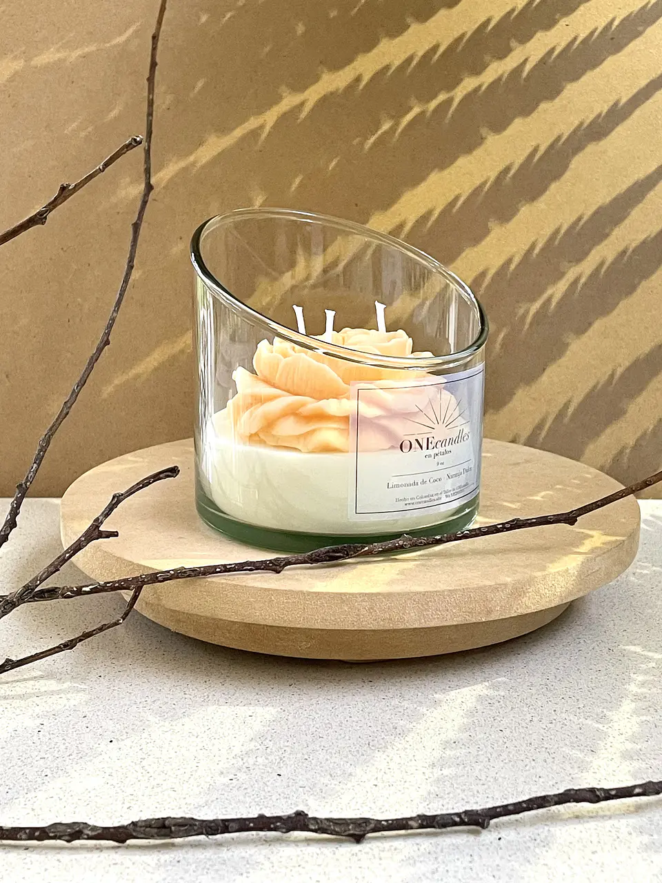 Vela con Flor 9 oz Asimétrica 8