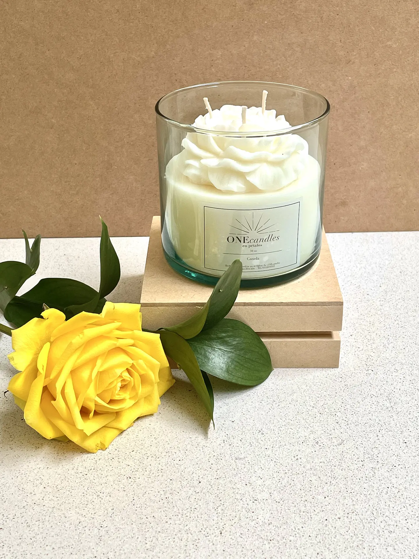 Vela con Flor 16 oz  3