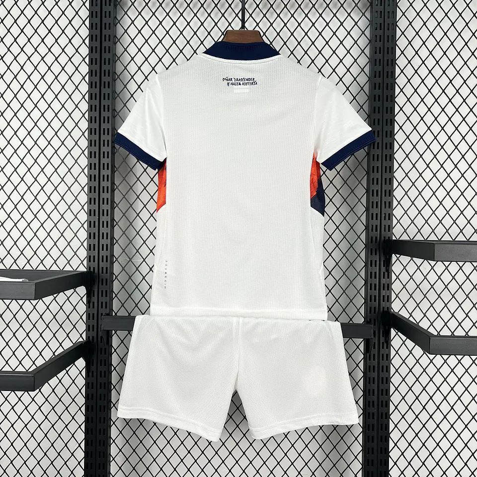 Kit Niños Ecuador 2026 4
