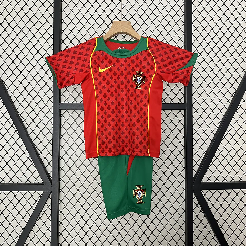 Kit Niños Portugal 2004 Retro  1