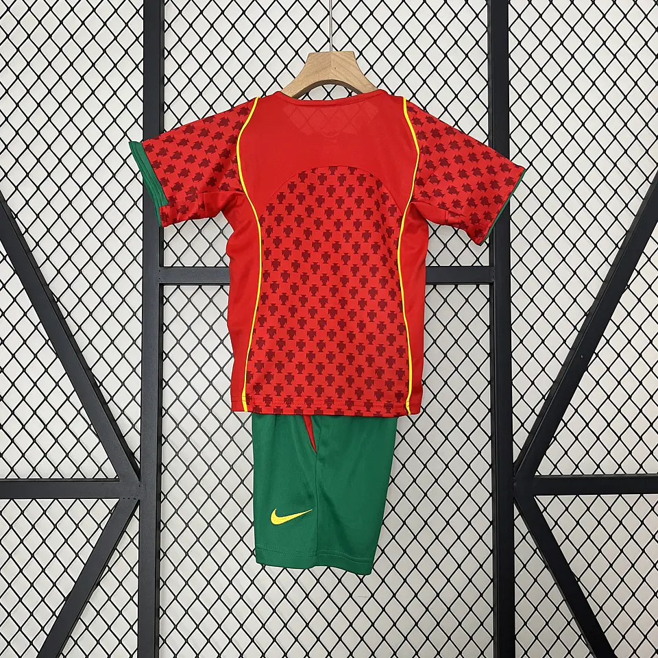 Kit Niños Portugal 2004 Retro  7