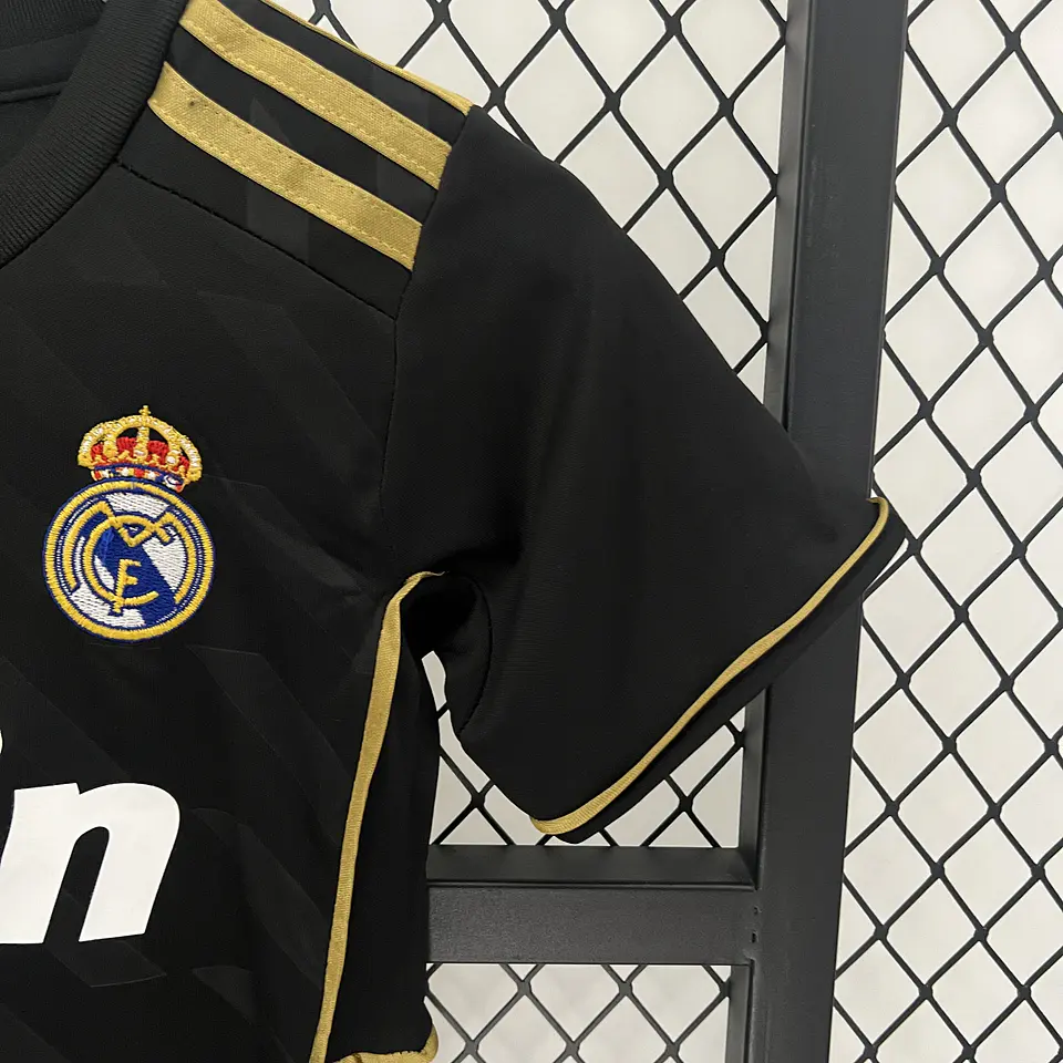 Kit Niños Real Madrid 2011 Retro 2