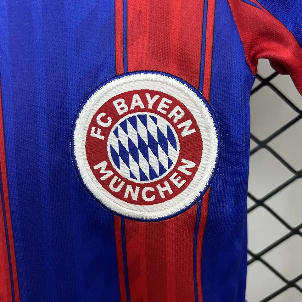 Kit Niños Bayer Munich 95/96 Retro  5