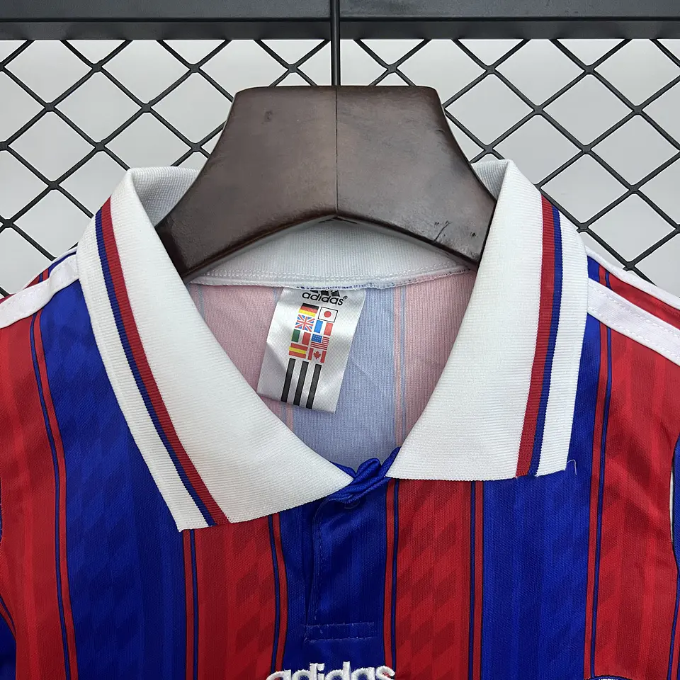 Kit Niños Bayer Munich 95/96 Retro  8