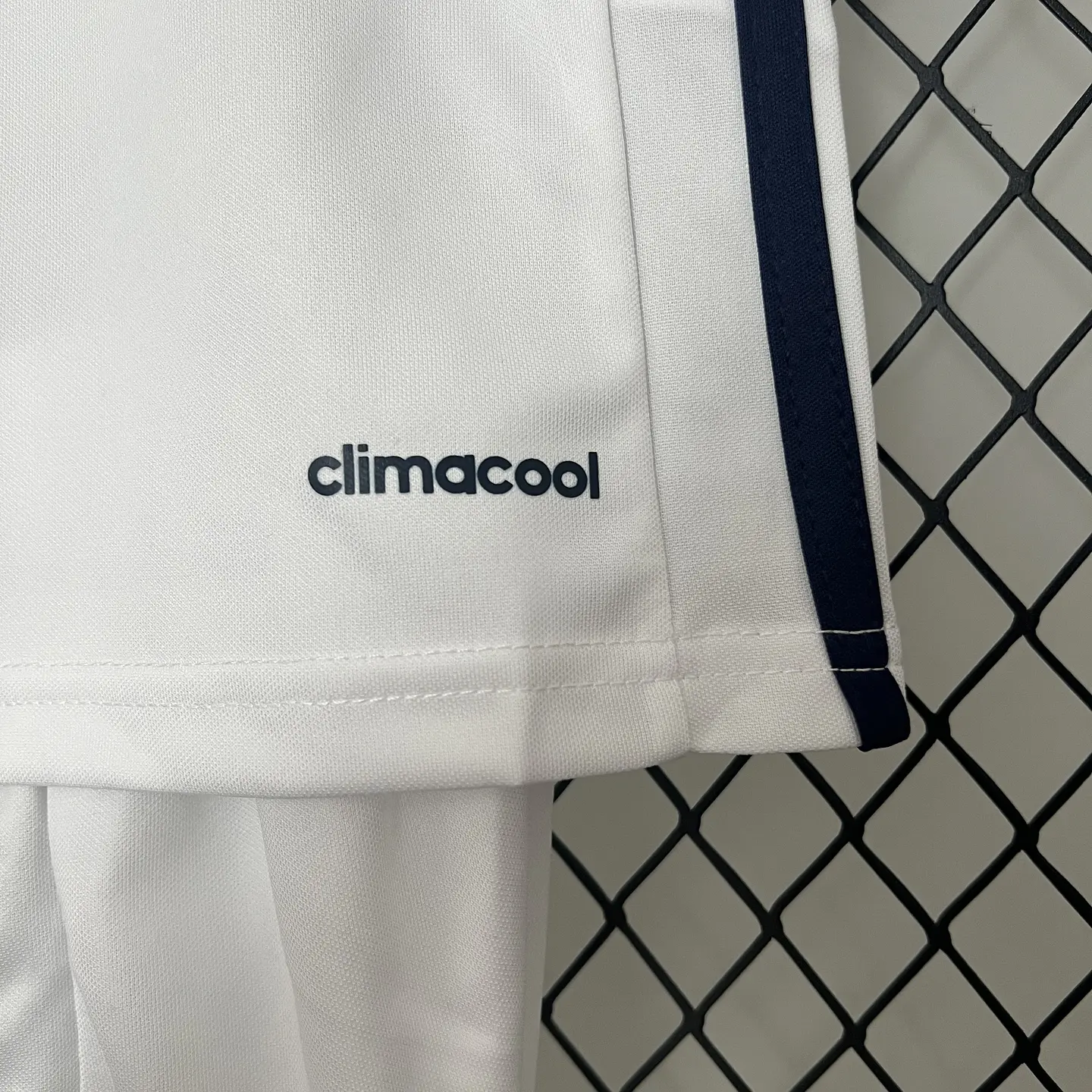 Kit Niños Real Madrid 16/17 Retro 3