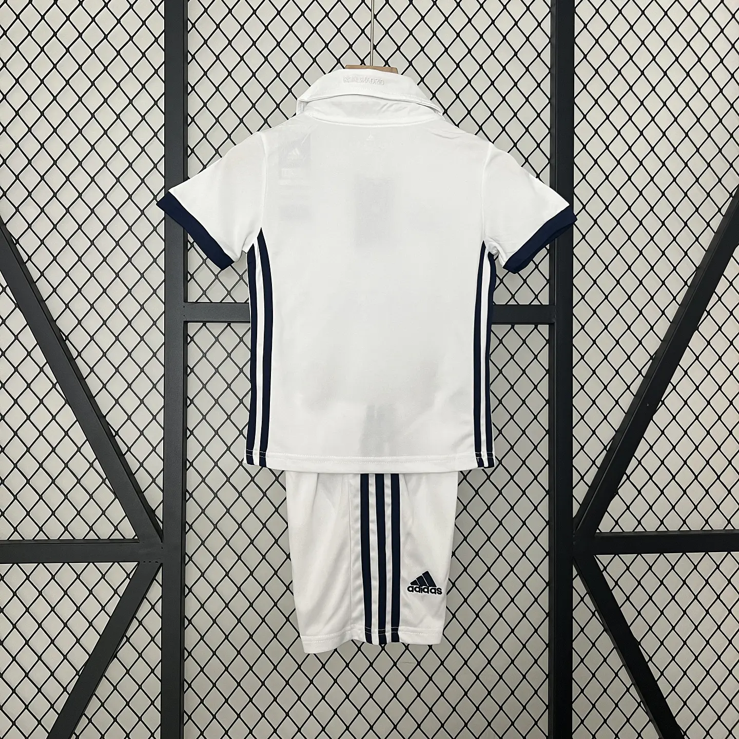 Kit Niños Real Madrid 16/17 Retro 4