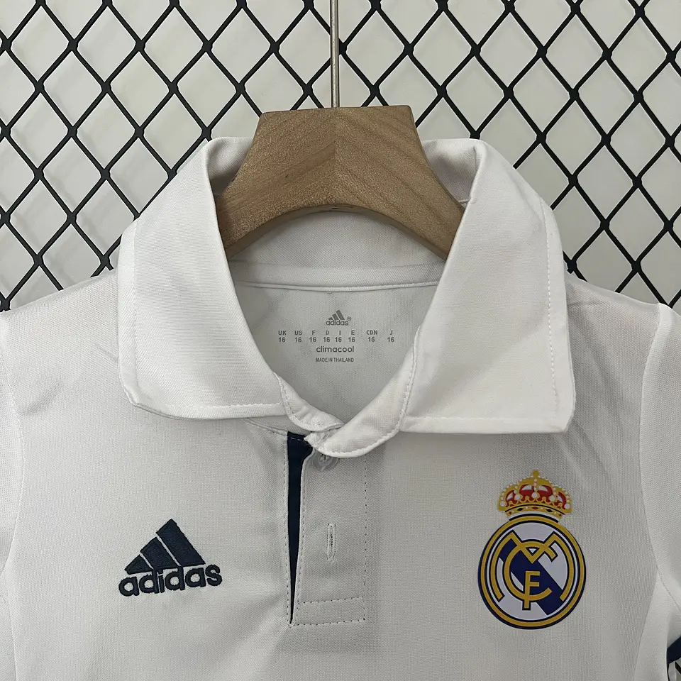 Kit Niños Real Madrid 16/17 Retro 5