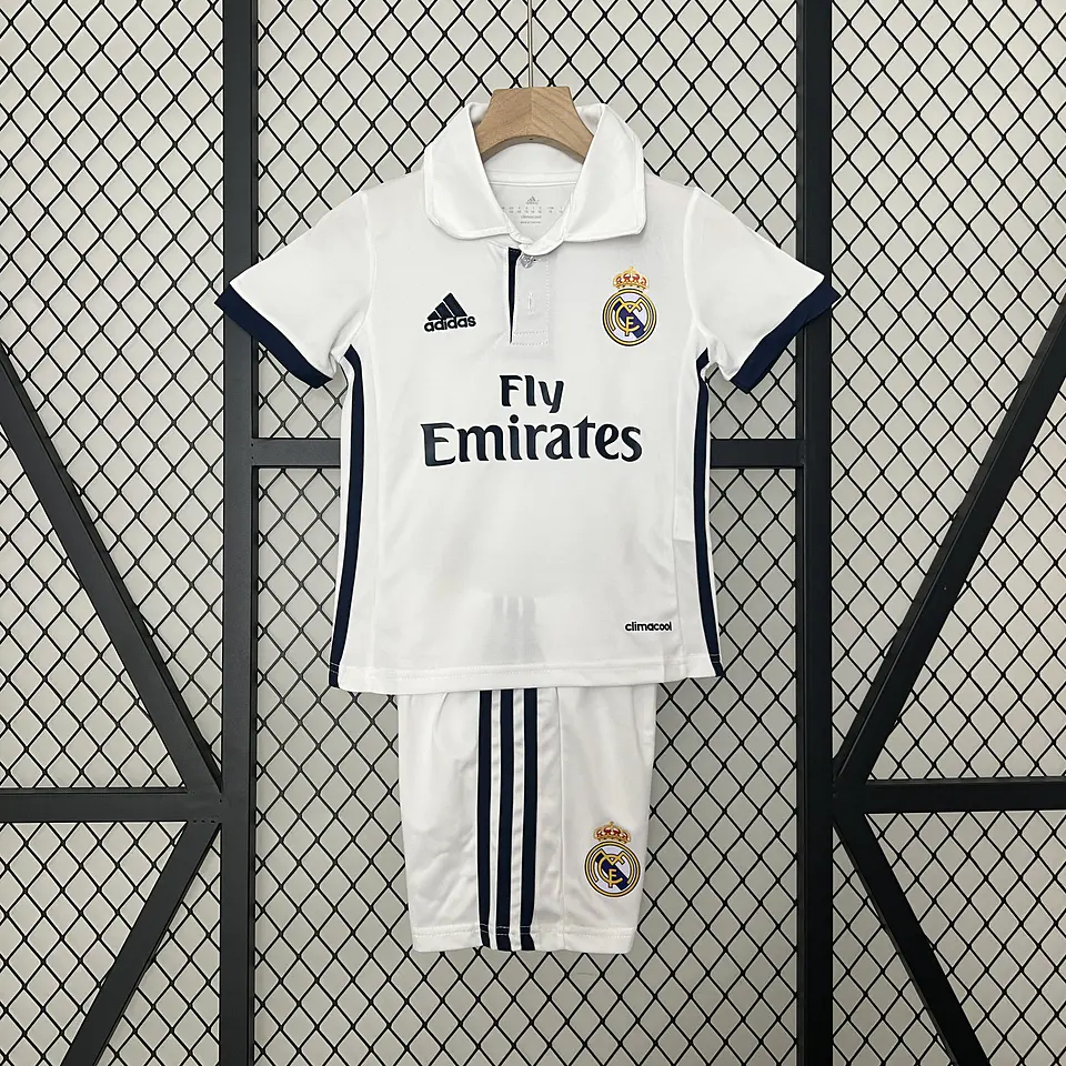 Kit Niños Real Madrid 16/17 Retro 1