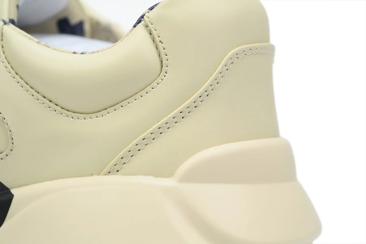 Gucci Rhyton New York Edition  6