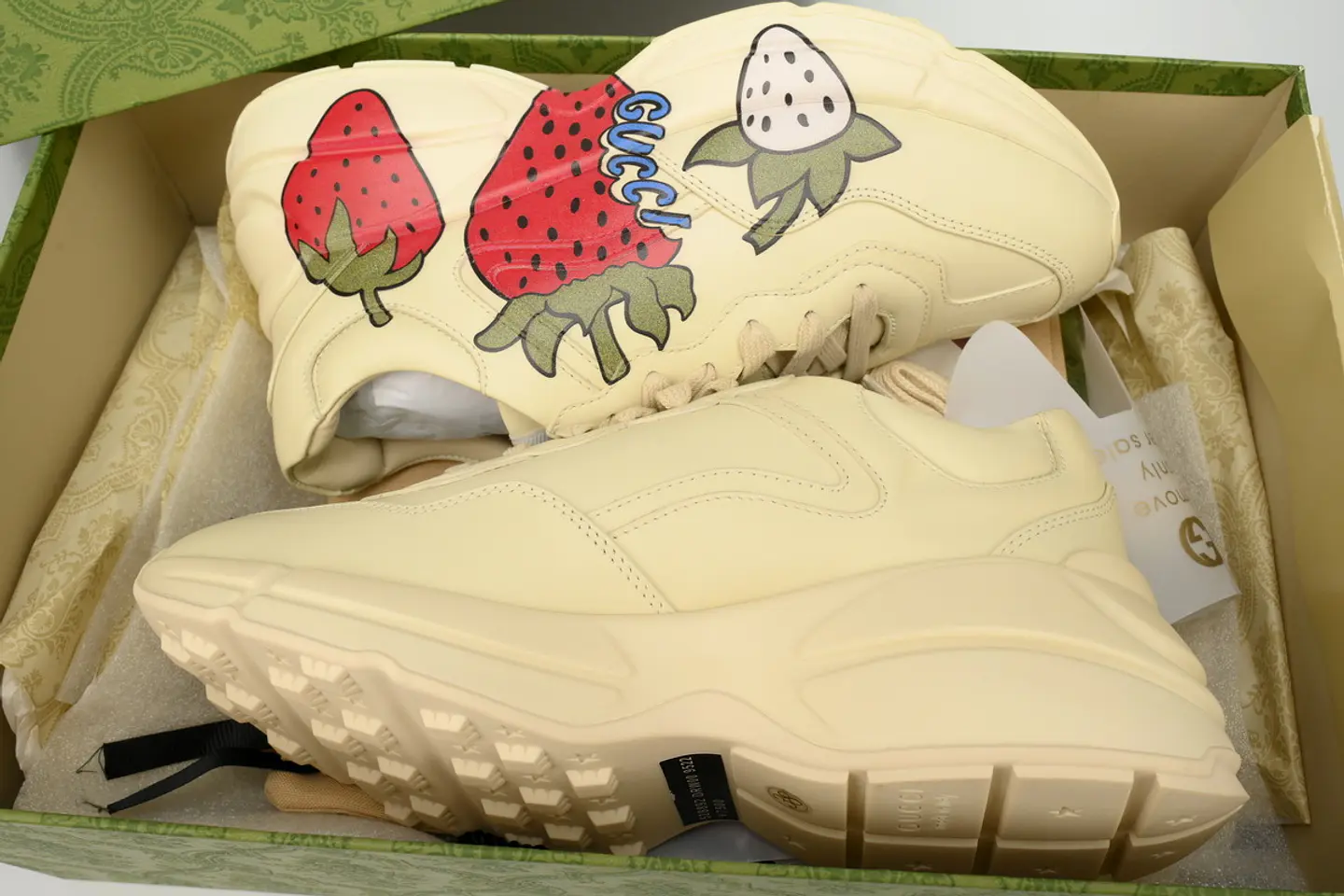 Gucci Rhyton “Strawberry” 7