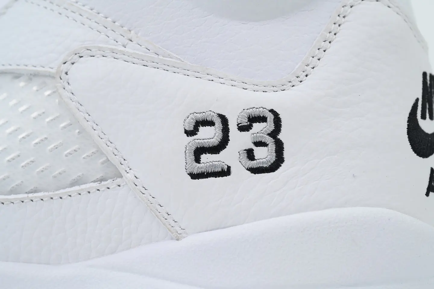 Nike Jordan 5 Retro White Metallic 7