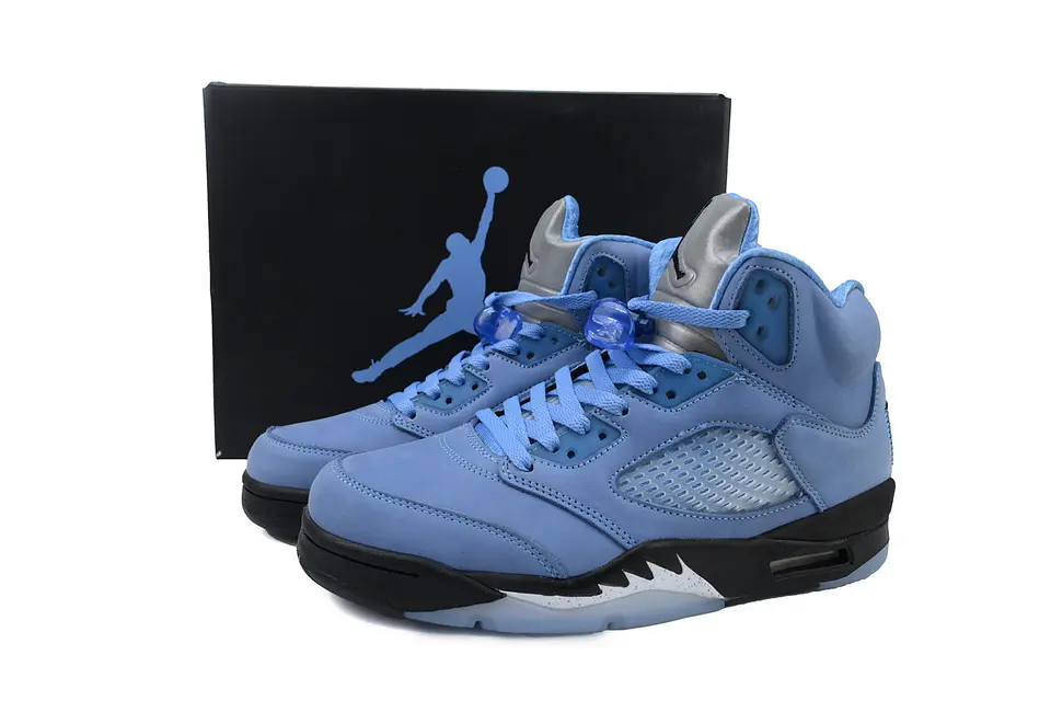 Nike Jordan 5 Retro Black UNC 4