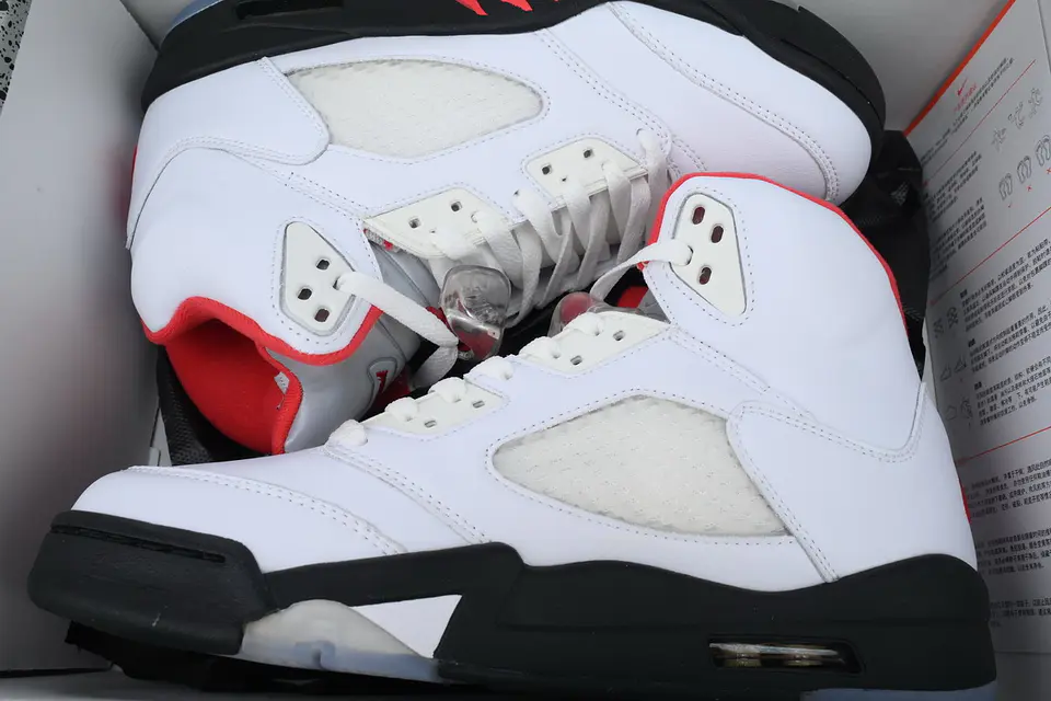 Nike Jordan 5 Retro Fire Red  6