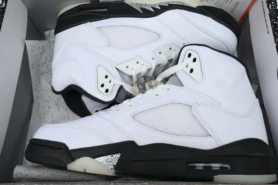 Nike Jordan 5 Retro White Black  7