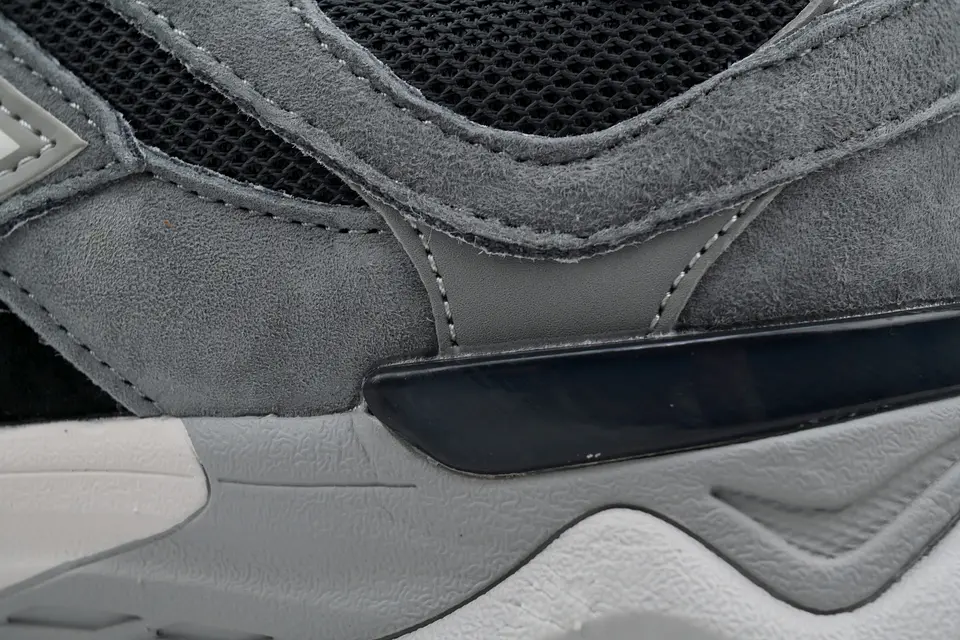 New Balance 9060 Dark Grey  8