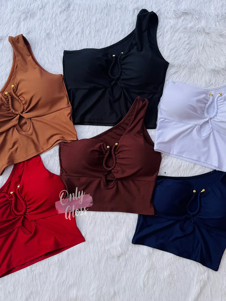 Top asimetrico detalle Hebilla Dorada 1