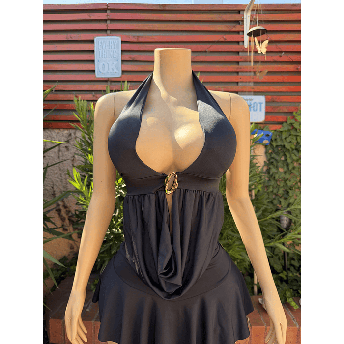 crop canoa con hebilla dorada