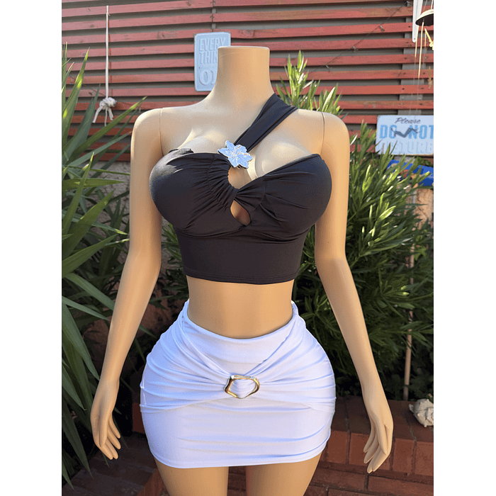 crop asimetrico con tirante flor