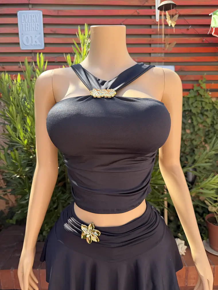 Crop doble Flor cuello alto 1