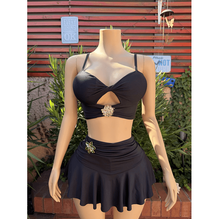 Crop torcido flor en Abdomen