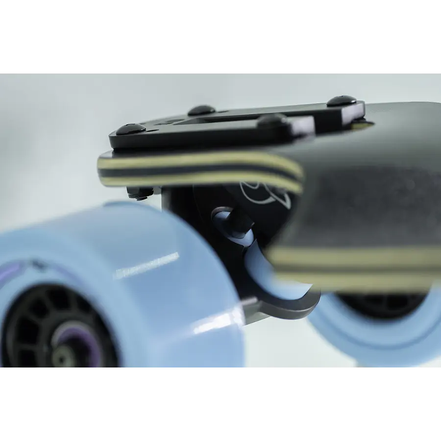 Pantheon Trip Carbon Indian Hills Graphic Longboard Armado