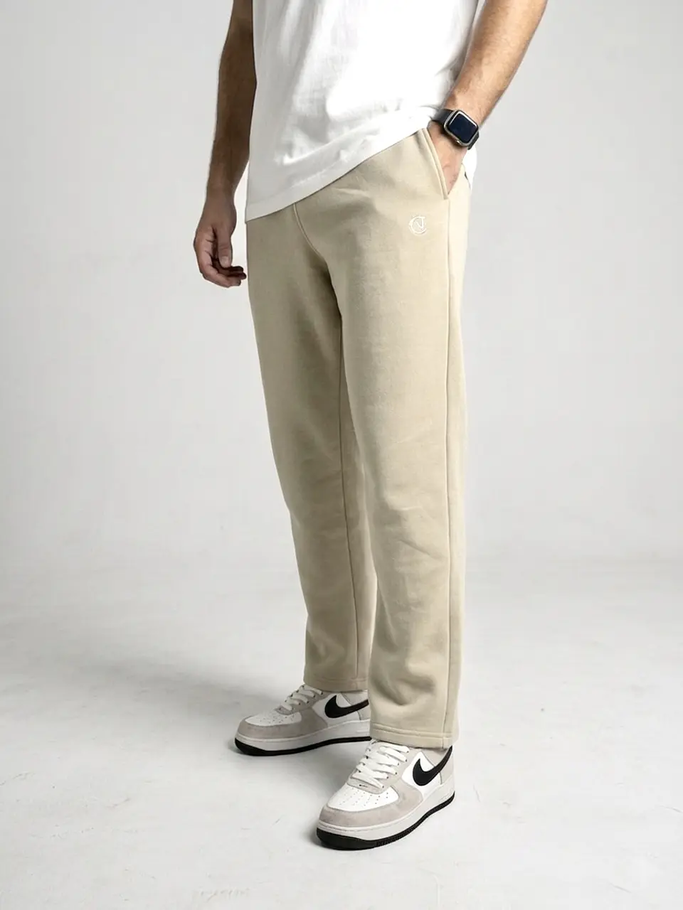 BUZO JOGGER CORTE RECTO  4