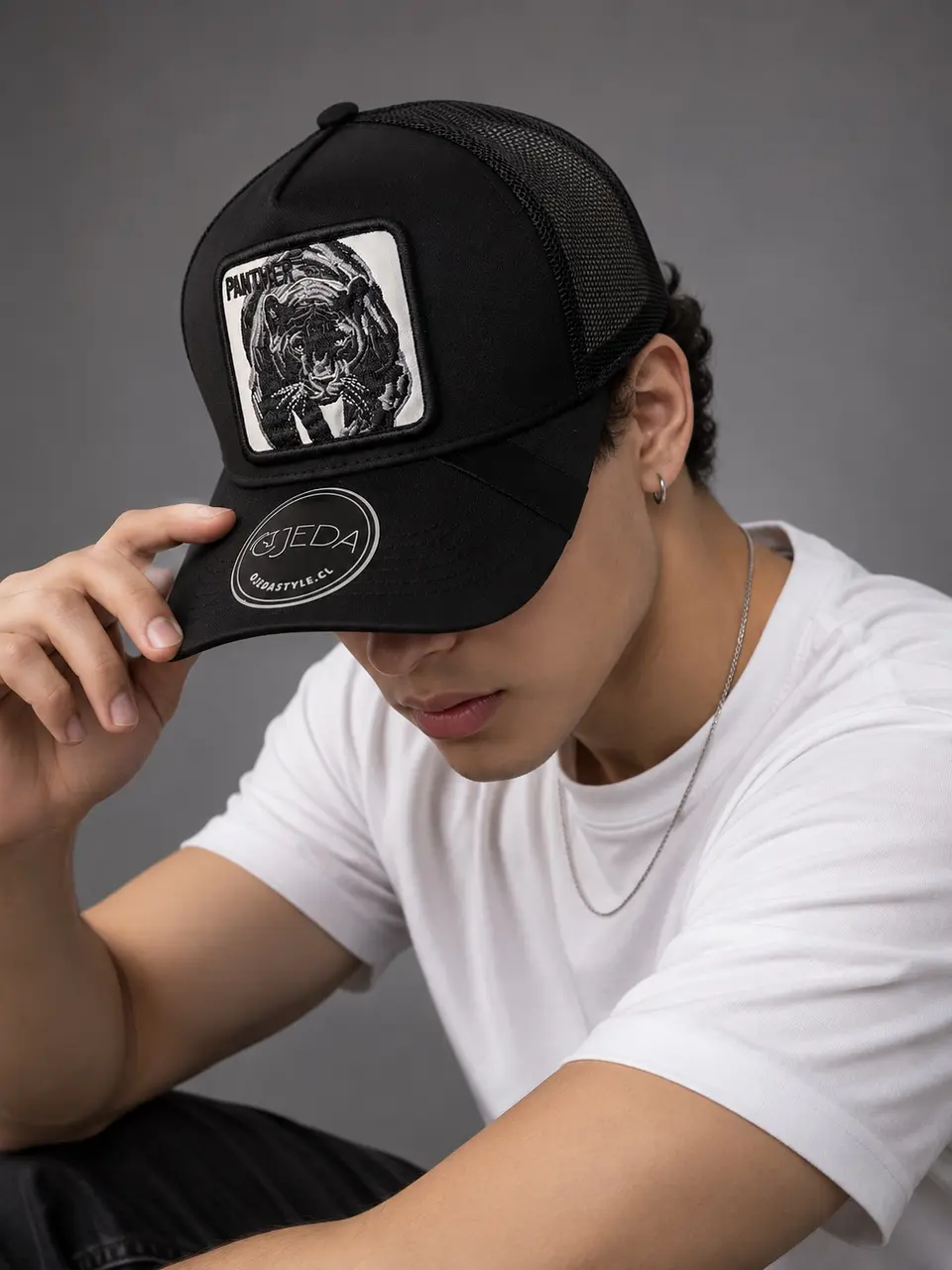 GORRA TRUCKER DE MALLA PREMIUM  1