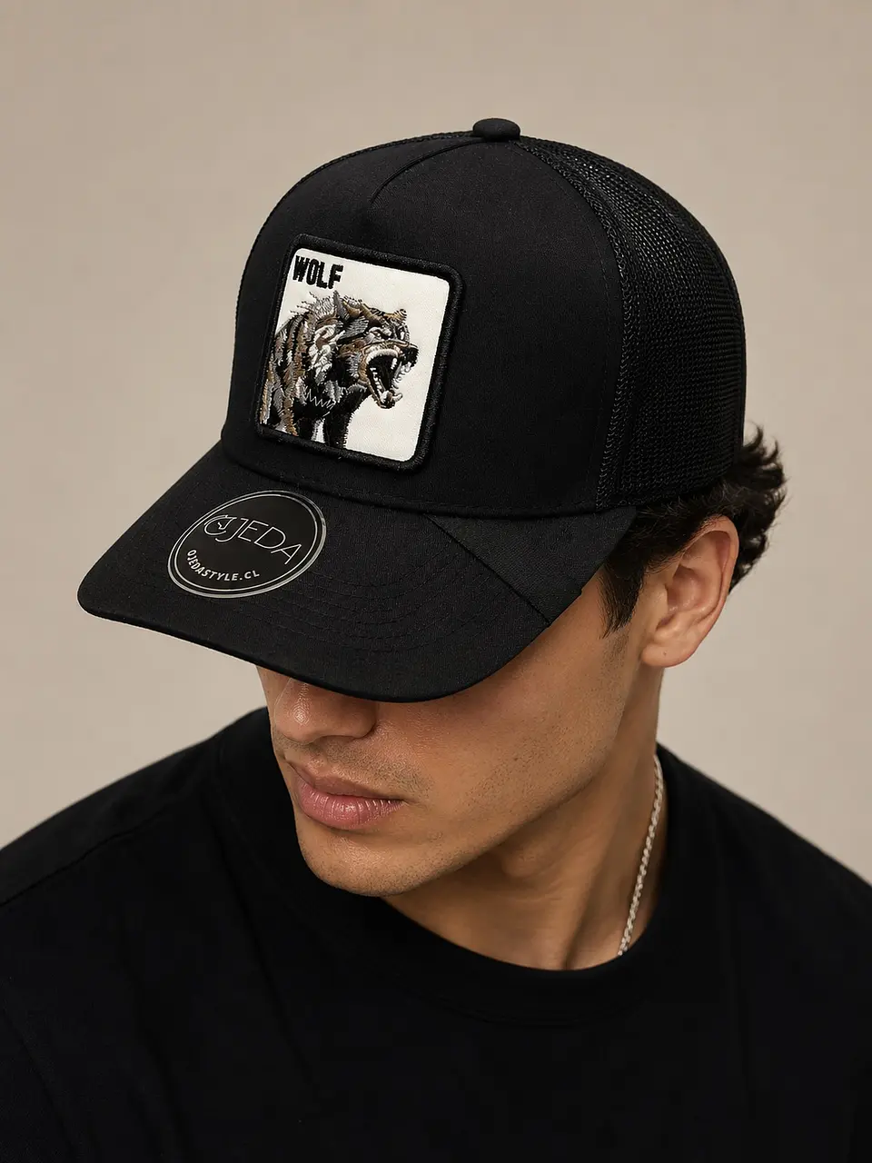 GORRA TRUCKER DE MALLA PREMIUM  10