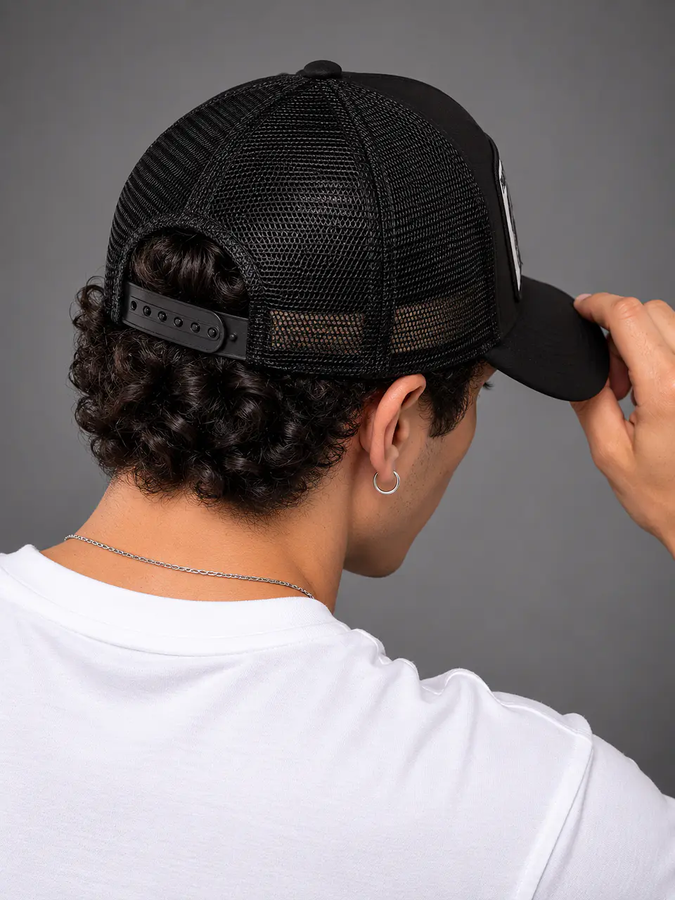 GORRA TRUCKER DE MALLA PREMIUM  2