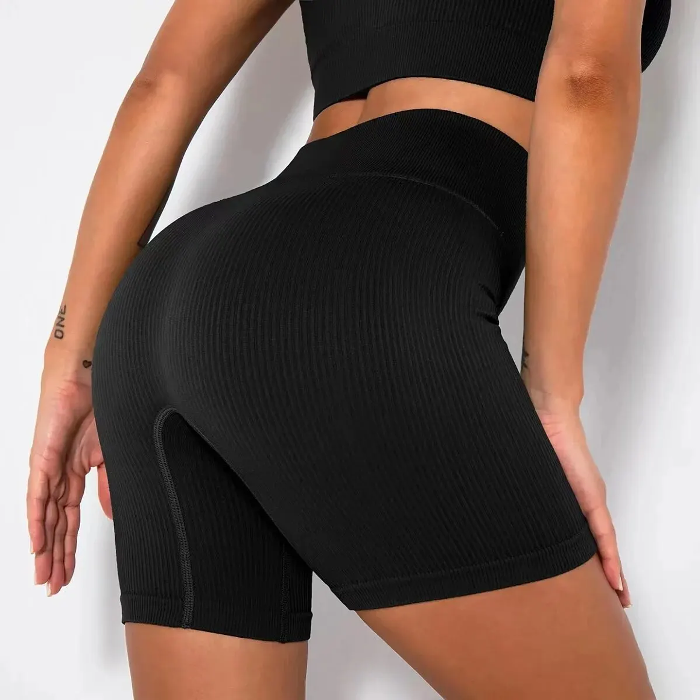 Seamless Knitted Sports Shorts  7