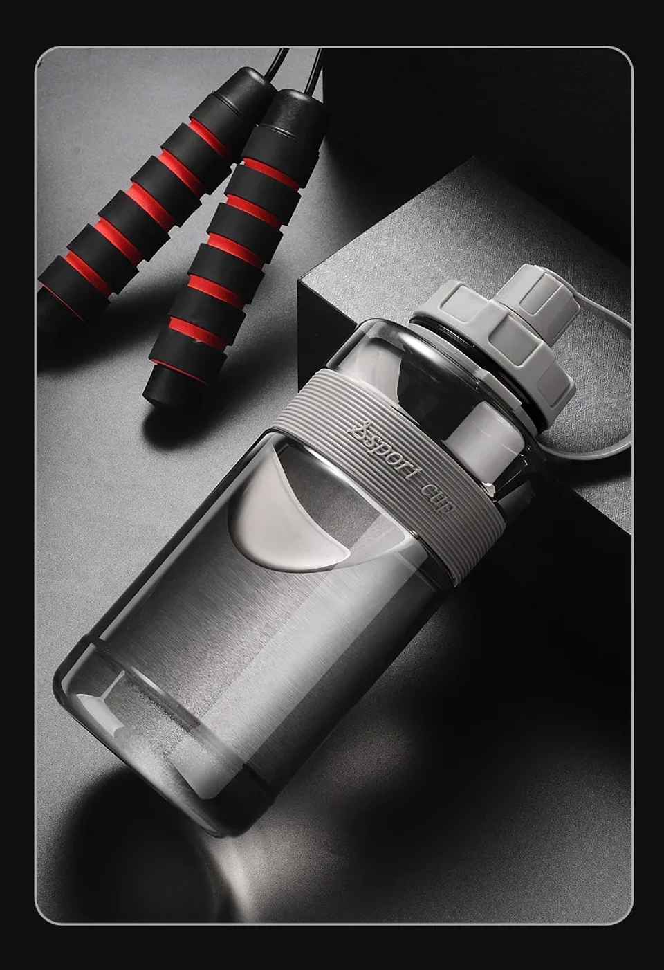 2 Liter Big Water Bottle with Straw  15