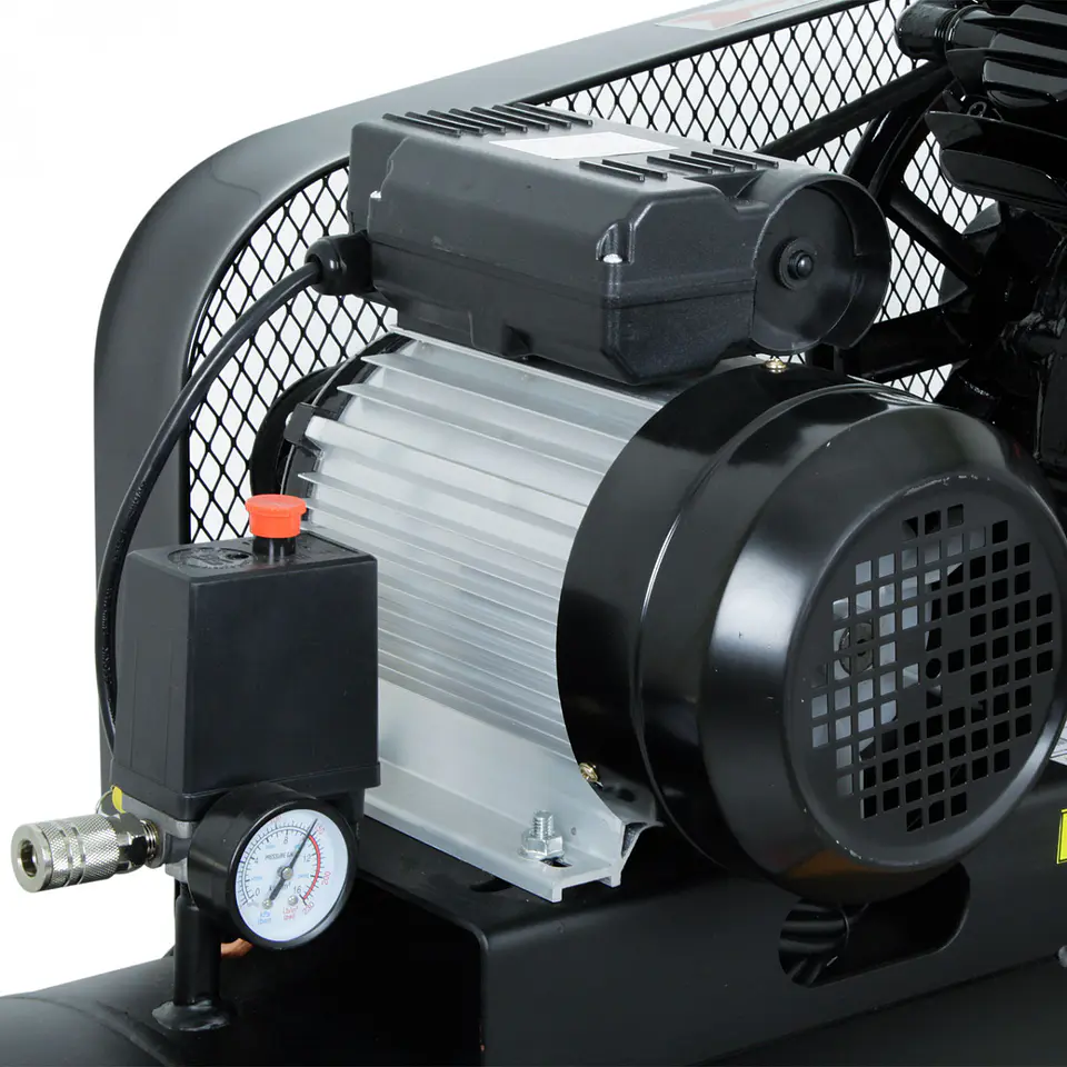 Compresor 3 HP 200 L en “V” – EVEREST CEV3200  3