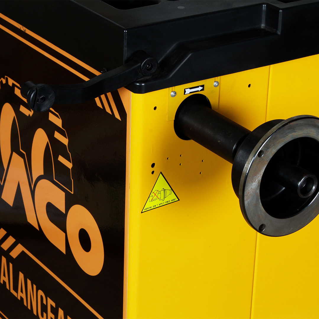 Balanceadora de Ruedas U-100 Semi Automática 3