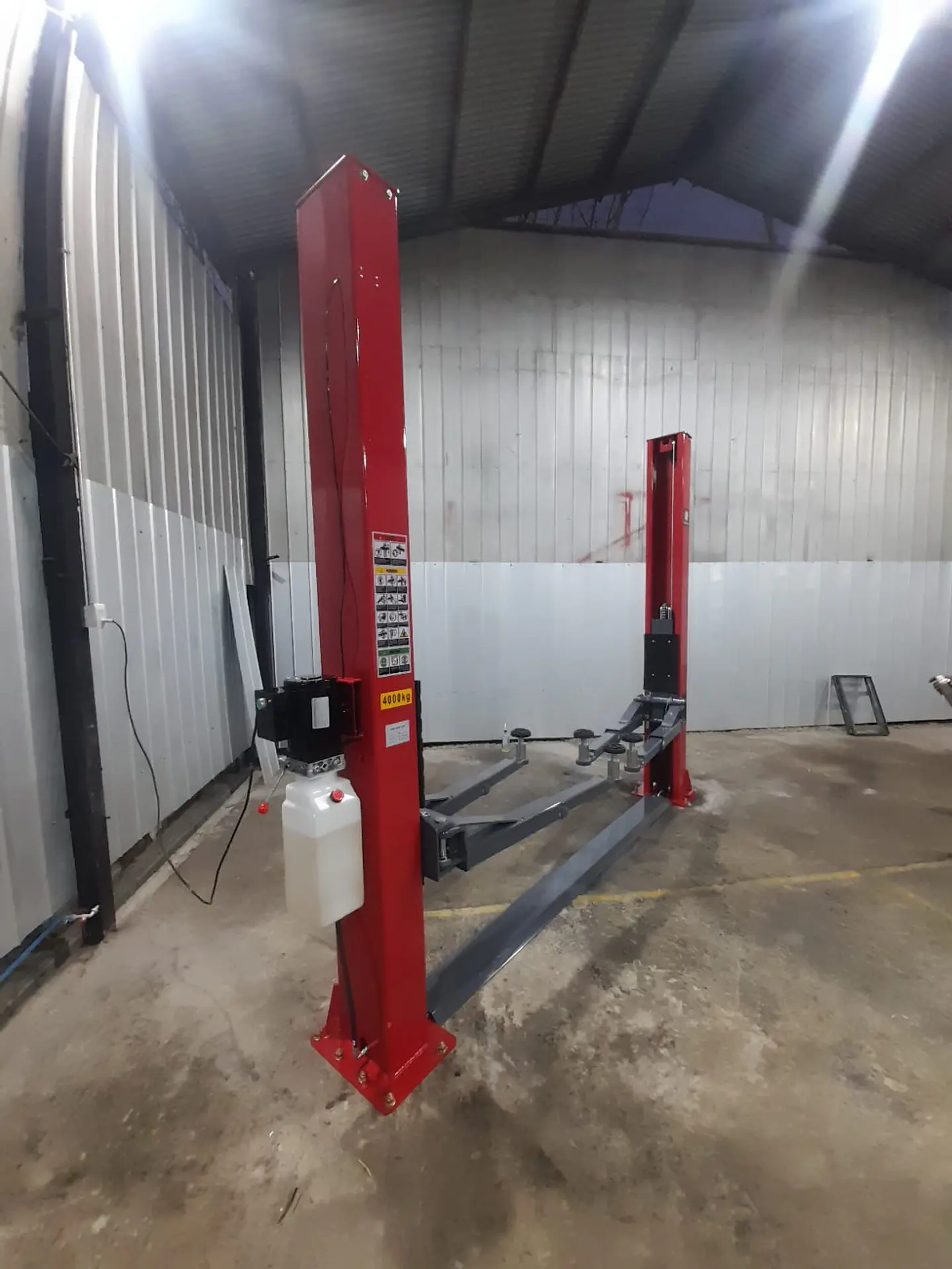 Elevador Hidráulico Automotriz 2 Columnas | 4.000 kg (ÚLTIMAS UNIDADES) 7