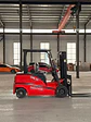 Grúa Horquilla Eléctrica 3.0 Ton Mástil Triple 4.5mt - Miniatura 3